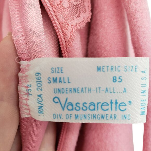 Vintage Vassarette Velvelour Velvet Pink Lace Ruffle House Coat Robe 1970s - Picture 13 of 13